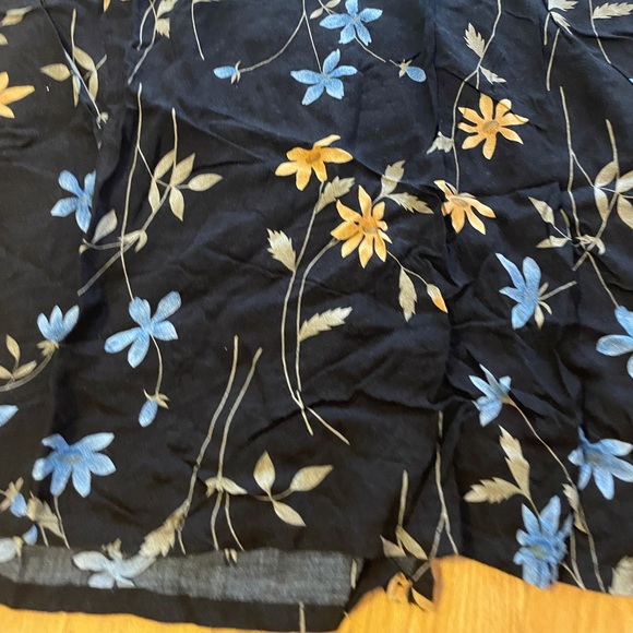Sag Harbor Black Floral Skirt with Slit - Picture 10 of 12